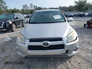 2012 Toyota RAV4 Limited z VIN JTMDF4DV4C5056172, wystawiony jako IAAI lot #41675123 z przebiegiem 105 028 mil mil oraz . Historia ofert i sprzedaży dostępna na DreamBid. Obrazek 12.