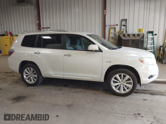 2009 Toyota Highlander Hybrid with VIN JTEEW41A792036820, listed as a IAAI auction lot 41403732 with 110,791 mi miles. Bid and sale history available at carsss.com. Image 13.