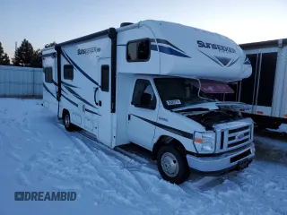 2019 Ford Econoline Commercial with VIN 1FDXE4FS8KDC59052, listed as a Copart auction lot 54584484 with 23,529 mi miles and Salvage Title. Bid and sale history available at carsss.com. Image 4.