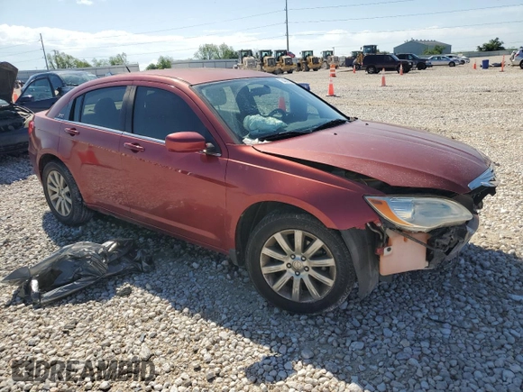 2011 Chrysler 200 Touring z VIN 1C3BC1FB3BN514191, wystawiony jako Copart lot #54098275 z przebiegiem 188 064 mil mil oraz Szkoda całkowita • Salvage title. Historia ofert i sprzedaży dostępna na DreamBid. Obrazek 4.