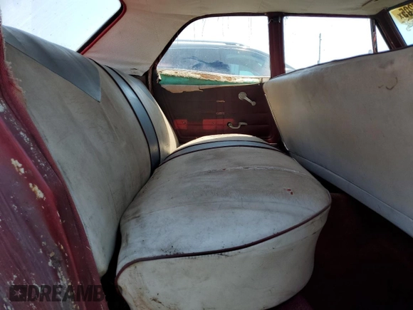1966 Chevrolet Impala z VIN 164696D136646, wystawiony jako Copart lot #65637205 z przebiegiem 32 333 mil mil oraz Czysty tytuł • Clean title. Historia ofert i sprzedaży dostępna na DreamBid. Obrazek 10.