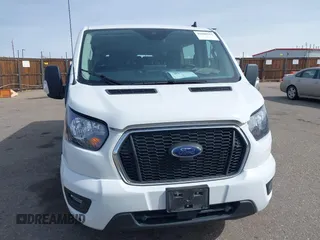 2024 Ford Transit Passenger XL с VIN 1FBAX2Y82RKA83460, выставлен на аукционе IAAI как лот 41840551 с пробегом 19 106 миль миль и . История ставок и продаж доступна на DreamBid. Изображение 12.