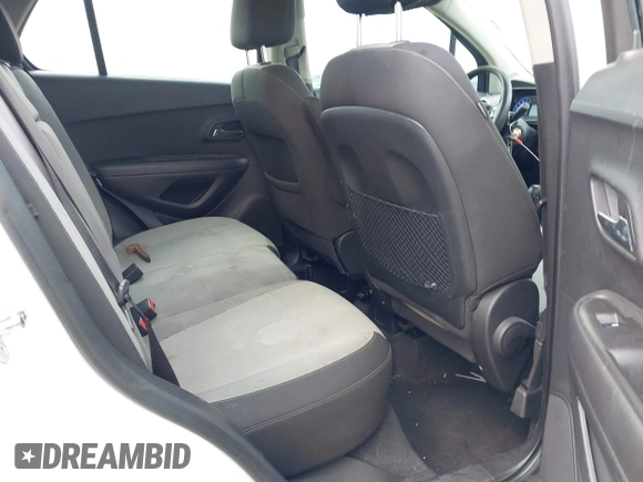 2015 Chevrolet Trax LS with VIN KL7CJKSB8FB087564, listed as a IAAI auction lot 41646208 with 179,335 mi miles. Bid and sale history available at carsss.com. Image 8.