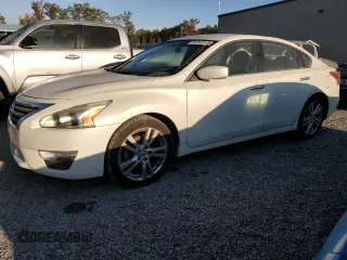 2013 Nissan Altima S z VIN 1N4BL3AP0DC192334, wystawiony jako Copart lot #74762244 z przebiegiem 109 986 mil mil oraz Szkoda całkowita • Salvage title. Historia ofert i sprzedaży dostępna na DreamBid. Obrazek 1.