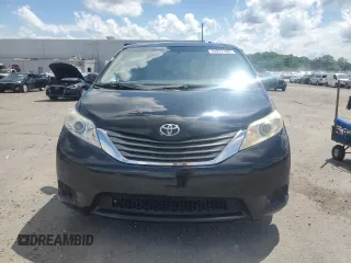 2011 Toyota Sienna XLE AAS with VIN 5TDYK3DC3BS106218, listed as a Copart auction lot 55977105 with 279,622 mi miles and Clean Title. Bid and sale history available at DreamBid. Image 5.