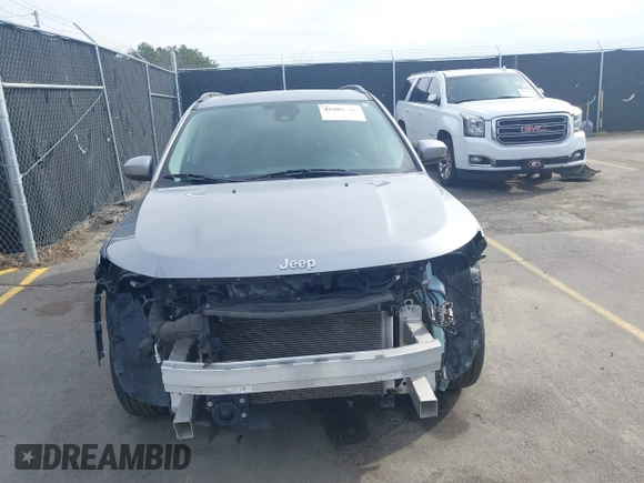 2020 Jeep Compass Latitude w/Sun/Safety Pkg with VIN 3C4NJCBB3LT257860, listed as a IAAI auction lot 41601408 with 72,364 mi miles. Bid and sale history available at carsss.com. Image 13.
