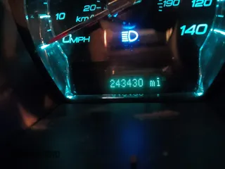 2010 Ford Taurus SHO с VIN 1FAHP2KT2AG106188, выставлен на аукционе IAAI как лот 42404341 с пробегом 243 430 миль миль и . История ставок и продаж доступна на DreamBid. Изображение 7.
