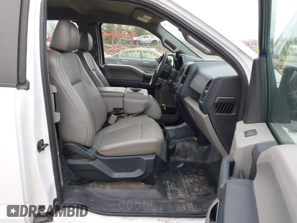 2015 Ford F-150 XL with VIN 1FTEX1C89FFC28643, listed as a IAAI auction lot 41740605 with 317,438 mi miles. Bid and sale history available at carsss.com. Image 5.