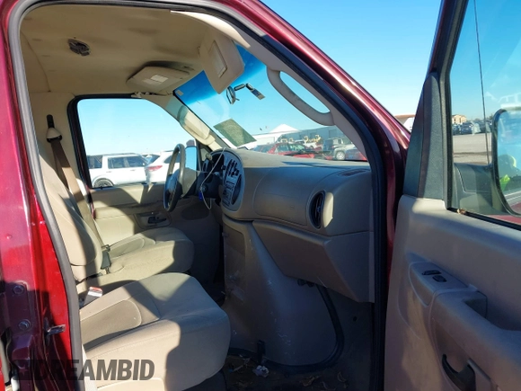 2007 Ford Econoline Passenger XL with VIN 1FBNE31L07DB35827, listed as a IAAI auction lot 41035775 with 110,257 mi miles. Bid and sale history available at carsss.com. Image 5.