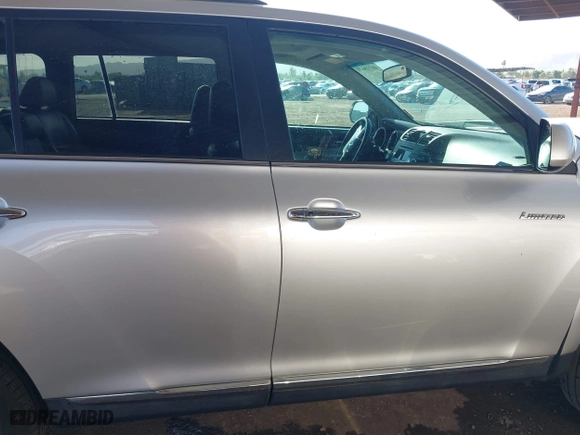 2011 Toyota Highlander Limited with VIN 5TDYK3EH9BS045001, listed as a IAAI auction lot 40718670 with 166,133 mi miles. Bid and sale history available at carsss.com. Image 13.