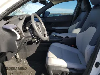 2022 Lexus UX 250h z VIN JTHP9JBH1N2060294, wystawiony jako Copart lot #76330054 z przebiegiem 45 350 mil mil oraz Nie do naprawy. Historia ofert i sprzedaży dostępna na DreamBid. Obrazek 7.