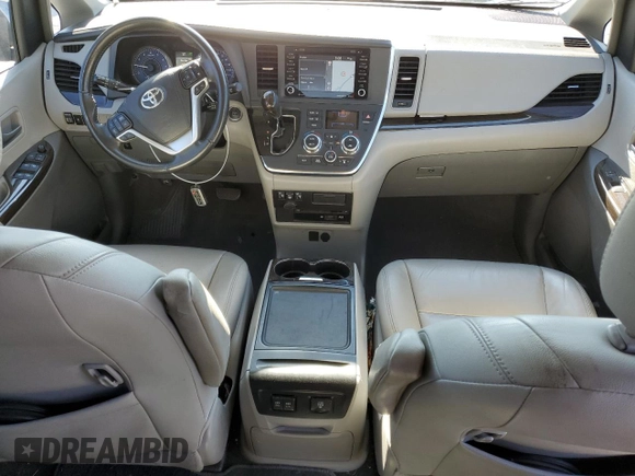 2019 Toyota Sienna XLE Auto Access Seat with VIN 5TDYZ3DC1KS987903, listed as a Copart auction lot 45039385 with 72,017 mi miles and Salvage Title. Bid and sale history available at carsss.com. Image 8.