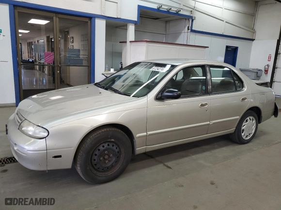 1995 Nissan Altima XE with VIN 1N4BU31DXSC238297, listed as a Copart auction lot 87242744 with 85,796 mi miles and Salvage Title. Bid and sale history available at carsss.com. Image 1.