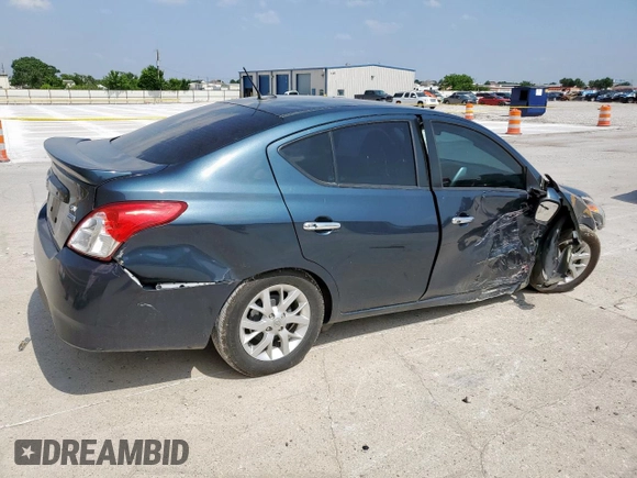 2017 Nissan Versa SV z VIN 3N1CN7AP2HL857375, wystawiony jako Copart lot #57678945 z przebiegiem 106 571 mil mil oraz Szkoda całkowita • Salvage title. Historia ofert i sprzedaży dostępna na DreamBid. Obrazek 3.