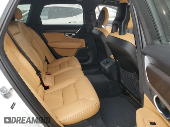 2017 Volvo V90 z VIN YV4A22NL0H1007496, wystawiony jako Copart lot #44589014 z przebiegiem 26 340 mil mil oraz . Historia ofert i sprzedaży dostępna na DreamBid. Obrazek 10.