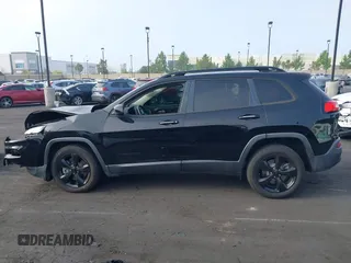 2018 Jeep Cherokee Latitude с VIN 1C4PJLCXXJD556624, выставлен на аукционе IAAI как лот 42464810 с пробегом 63 570 миль миль и . История ставок и продаж доступна на DreamBid. Изображение 14.