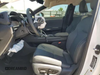 2023 Lexus RZ 450e Premium z VIN JTJAAAAB7PA020268, wystawiony jako Copart lot #58538734 z przebiegiem 12 517 mil mil oraz Szkody całkowita. Historia ofert i sprzedaży dostępna na DreamBid. Obrazek 7.