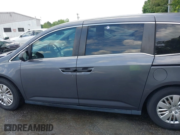 2016 Honda Odyssey LX с VIN 5FNRL5H22GB154366, выставлен на аукционе IAAI как лот 42172306 с пробегом 143 393 миль миль и . История ставок и продаж доступна на DreamBid. Изображение 14.
