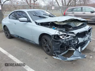 2024 BMW 2 Series 230i xDrive z VIN 3MW33CM07R8E81056, wystawiony jako IAAI lot #41914836 z przebiegiem 6 223 mil mil oraz . Historia ofert i sprzedaży dostępna na DreamBid. Obrazek 1.