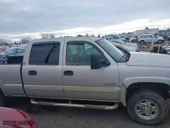 2006 Chevrolet Silverado 2500HD LT3 with VIN 1GCHK23D56F159755, listed as a IAAI auction lot 41299166 with NaN miles. Bid and sale history available at carsss.com. Image 13.