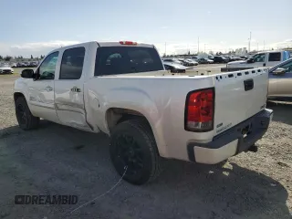 2010 GMC Sierra 1500 Denali z VIN 3GTRKXE20AG280035, wystawiony jako Copart lot #51327485 z przebiegiem 290 600 mil mil oraz Szkoda całkowita • Salvage title. Historia ofert i sprzedaży dostępna na DreamBid. Obrazek 2.