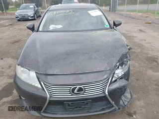 2013 Lexus ES 4dr Sdn with VIN JTHBK1GG9D2029078, listed as a IAAI auction lot 41970085 with 130,898 mi miles. Bid and sale history available at carsss.com. Image 12.