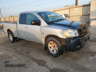 2004 Nissan Titan SE with VIN 1N6AA06A74N547323, listed as a Copart auction lot 41538275 with 220,407 mi miles and Clean Title. Bid and sale history available at carsss.com. Image 4.