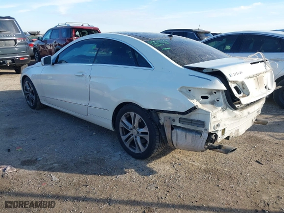 2011 Mercedes-Benz E-Class E 350 with VIN WDDKJ5GB9BF114935, listed as a IAAI auction lot 41328018 with 123,706 mi miles. Bid and sale history available at carsss.com. Image 3.