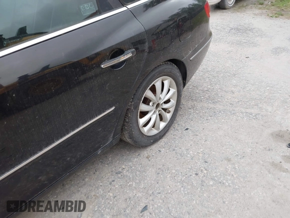2007 Hyundai Azera SE z VIN KMHFC46F67A244191, wystawiony jako IAAI lot #42273775 z przebiegiem 178 713 mil mil oraz . Historia ofert i sprzedaży dostępna na DreamBid. Obrazek 14.