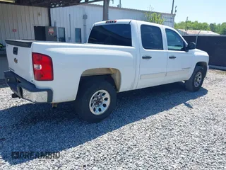 2008 Chevrolet Silverado 1500 Work Truck with VIN 2GCEC13C181132693, listed as a IAAI auction lot 41994372 with 279,032 mi miles and . Bid and sale history available at DreamBid. Image 4.