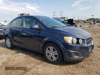 2015 Chevrolet Sonic LT z VIN 1G1JC5SH0F4130656, wystawiony jako Copart lot #61815835 z przebiegiem 262 854 mil mil oraz Czysty tytuł • Clean title. Historia ofert i sprzedaży dostępna na DreamBid. Obrazek 4.