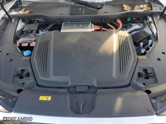 2022 Audi e-tron Premium with VIN WA1AAAGE7NB043670, listed as a Copart auction lot 42147305 with 24,177 mi miles and Salvage Title. Bid and sale history available at carsss.com. Image 12.