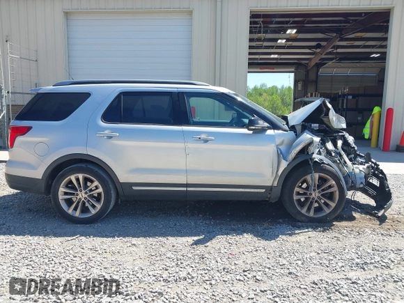2018 Ford Explorer XLT with VIN 1FM5K7D85JGC22000, listed as a IAAI auction lot 42046406 with 227,828 mi miles and . Bid and sale history available at DreamBid. Image 13.