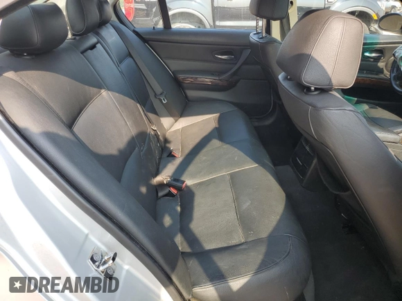 2007 BMW 3 Series 328i with VIN WBAVA33517PV63889, listed as a Copart auction lot 59160945 with 147,664 mi miles and Salvage title. Bid and sale history available at DreamBid. Image 10.