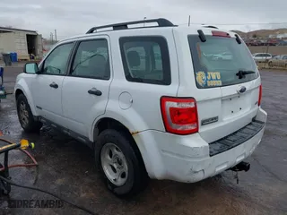 2008 Ford Escape XLS with VIN 1FMCU92Z98KC79994, listed as a IAAI auction lot 41270538 with 347,288 mi miles. Bid and sale history available at carsss.com. Image 3.