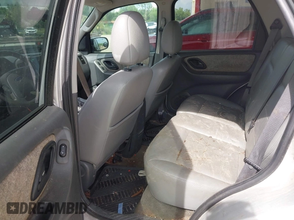 2006 Ford Escape XLT z VIN 1FMYU03106KD36056, wystawiony jako IAAI lot #42806356 z przebiegiem 175 183 mil mil oraz . Historia ofert i sprzedaży dostępna na DreamBid. Obrazek 8.