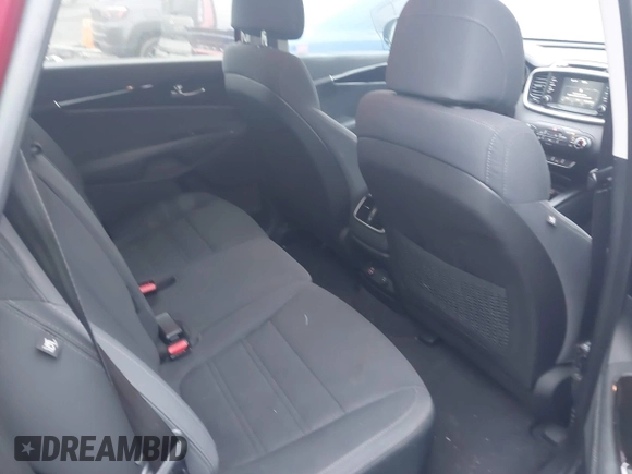 2017 Kia Sorento LX with VIN 5XYPG4A35HG215342, listed as a IAAI auction lot 40875287 with 118,146 mi miles. Bid and sale history available at carsss.com. Image 8.