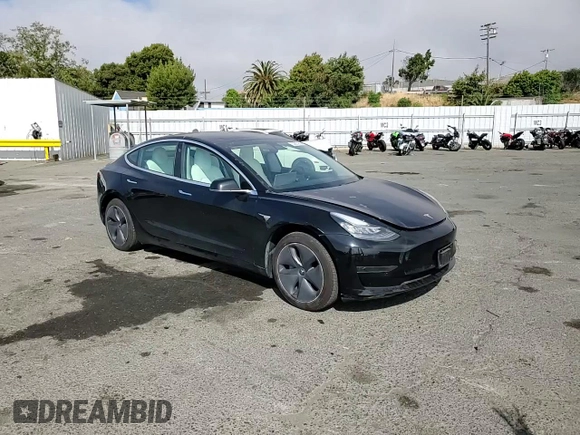 2020 Tesla Model 3 Standard Range Plus z VIN 5YJ3E1EA9LF606716, wystawiony jako Copart lot #52807955 z przebiegiem 40 393 mil mil oraz Szkoda całkowita • Salvage title. Historia ofert i sprzedaży dostępna na DreamBid. Obrazek 13.