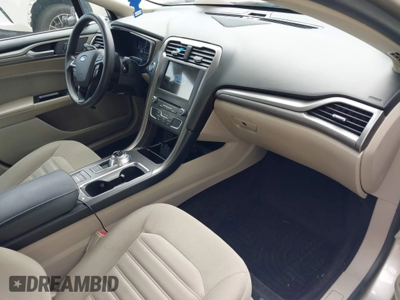2017 Ford Fusion Hybrid SE с VIN 3FA6P0LU4HR301943, выставлен на аукционе IAAI как лот 42217709 с пробегом 102 791 миль миль и . История ставок и продаж доступна на DreamBid. Изображение 5.