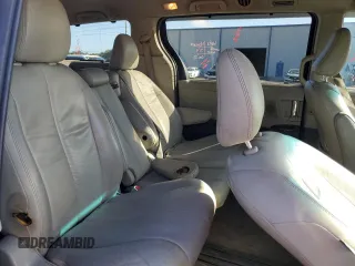2012 Toyota Sienna XLE AAS z VIN 5TDYK3DC1CS220347, wystawiony jako Copart lot #65015615 z przebiegiem 168 629 mil mil oraz Szkoda całkowita • Salvage title. Historia ofert i sprzedaży dostępna na DreamBid. Obrazek 11.