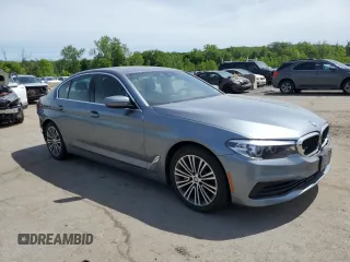 2019 BMW 5 Series 530i xDrive z VIN WBAJA7C50KG911728, wystawiony jako Copart lot #58306955 z przebiegiem 64 924 mil mil oraz Szkoda całkowita • Salvage title. Historia ofert i sprzedaży dostępna na DreamBid. Obrazek 4.
