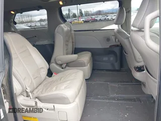 2011 Toyota Sienna XLE with VIN 5TDDK3DCXBS003666, listed as a IAAI auction lot 41807992 with 156,699 mi miles. Bid and sale history available at carsss.com. Image 8.