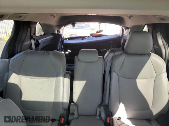 2025 Toyota Sienna XLE with VIN 5TDYRKEC3SS242899, listed as a Copart auction lot 54617665 with 1,830 mi miles and Clean Title. Bid and sale history available at DreamBid. Image 10.