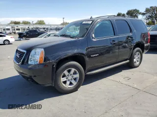 2012 GMC Yukon SLT with VIN 1GKS2CE03CR108890, listed as a Copart auction lot 72405824 with 112,451 mi miles and Salvage Title. Bid and sale history available at carsss.com. Image 1.