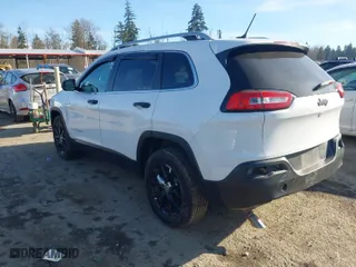 2018 Jeep Cherokee Latitude with VIN 1C4PJMCB7JD564772, listed as a IAAI auction lot 41381255 with 131,794 mi miles. Bid and sale history available at carsss.com. Image 3.