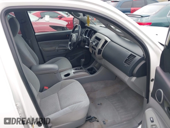 2011 Toyota Tacoma with VIN 3TMLU4EN8BM060346, listed as a IAAI auction lot 41876862 with 182,654 mi miles. Bid and sale history available at carsss.com. Image 5.