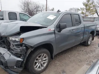 2019 Chevrolet Silverado 1500 RST with VIN 1GCRYEEDXKZ251390, listed as a IAAI auction lot 41195960 with 113,610 mi miles and . Bid and sale history available at DreamBid. Image 2.