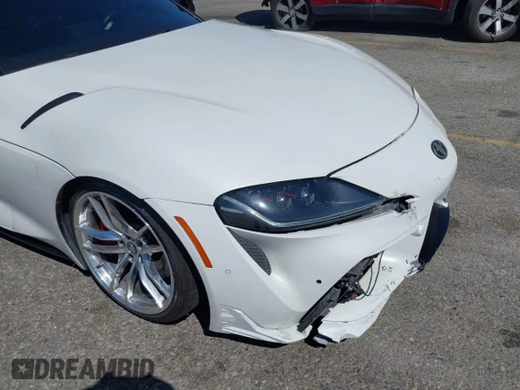 2020 Toyota GR Supra 3.0 with VIN WZ1DB4C09LW031264, listed as a IAAI auction lot 42021484 with 27,343 mi miles. Bid and sale history available at carsss.com. Image 6.