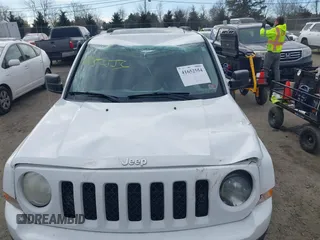 2011 Jeep Patriot Latitude with VIN 1J4NT1GB4BD126488, listed as a IAAI auction lot 41652554 with 179,724 mi miles. Bid and sale history available at carsss.com. Image 12.
