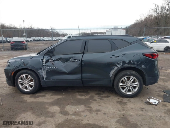 2019 Chevrolet Blazer with VIN 3GNKBHRS7KS586494, listed as a IAAI auction lot 41504223 with 1 mi miles. Bid and sale history available at carsss.com. Image 13.